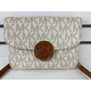 MICHAEL KORS, SMALL IVORY SIGNAURE LEATHER CROSSBODY BAG